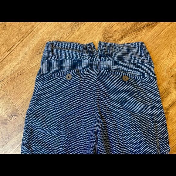 Free People navy/white vertical stripe casual Capri pants - Picture 4 of 4